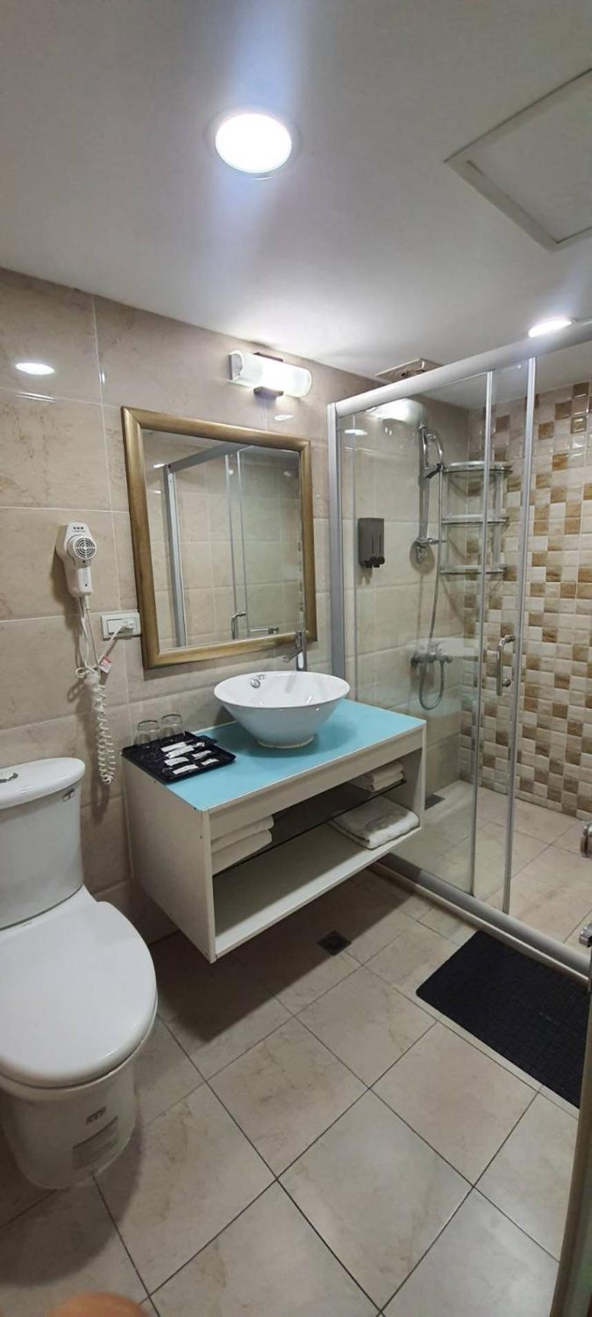 Tapeng Bay Holiday Hotel Донґан Екстер'єр фото